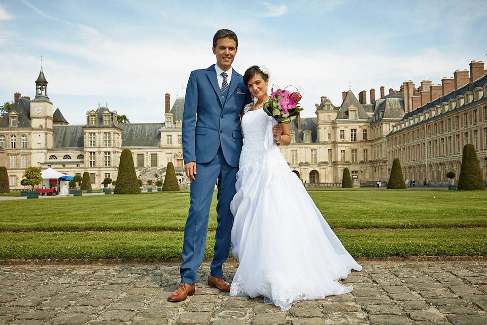 Editorial Pre-Wedding Photography in Chateau De Fontainebleau