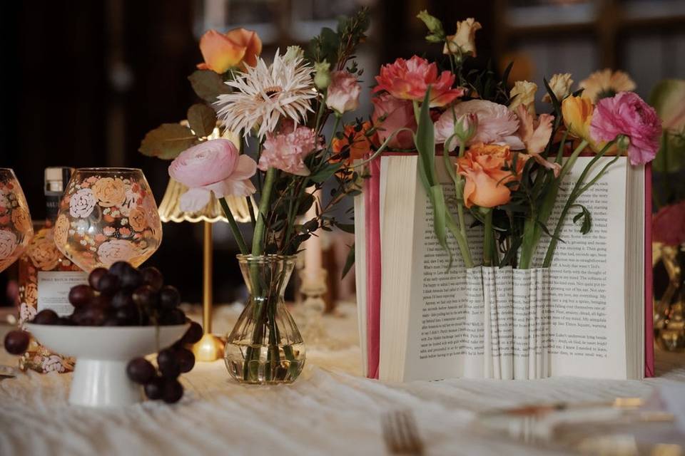 Love story centrepiece