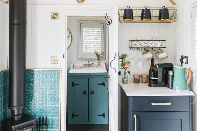 Mama Lou Shepherds' Hut