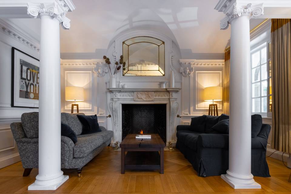 Lounge Area