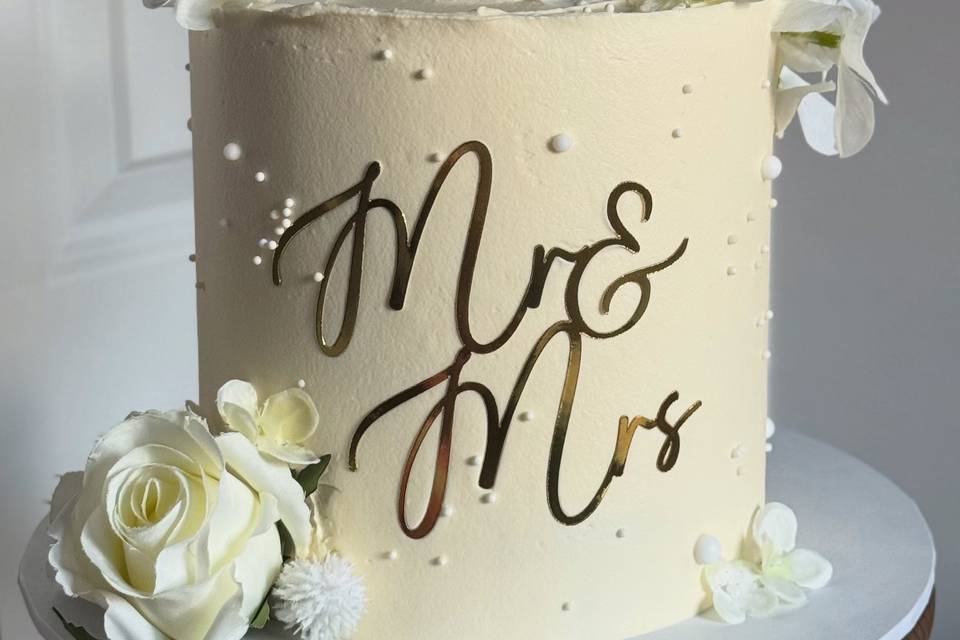 Modern wedding cake
