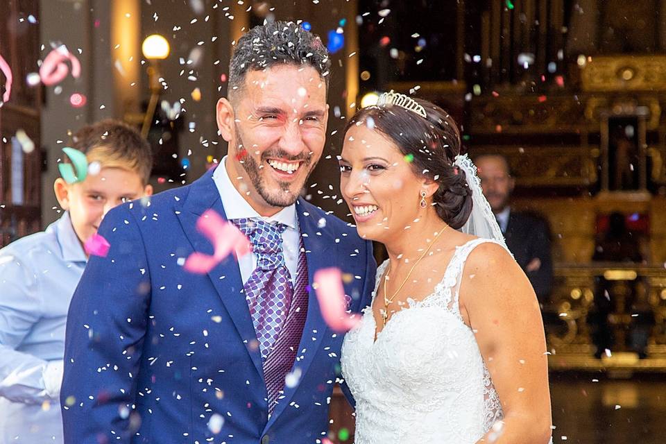 Bride and groom confetti