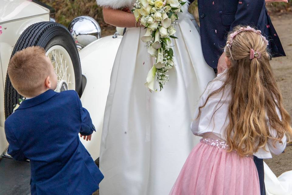 Bride and groom confetti