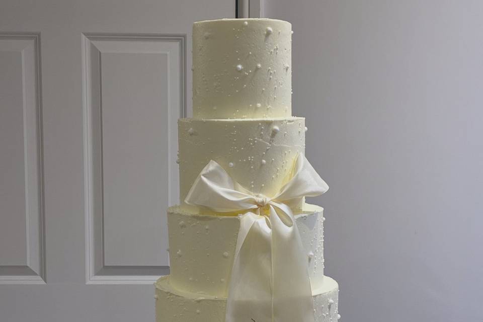 4 tier wedding cake