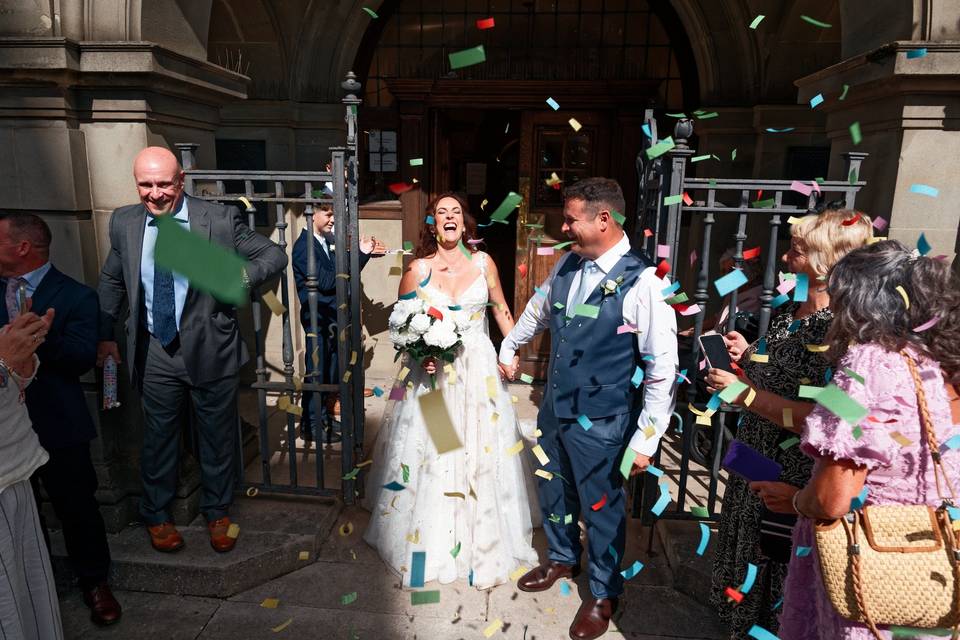 Explosive confetti