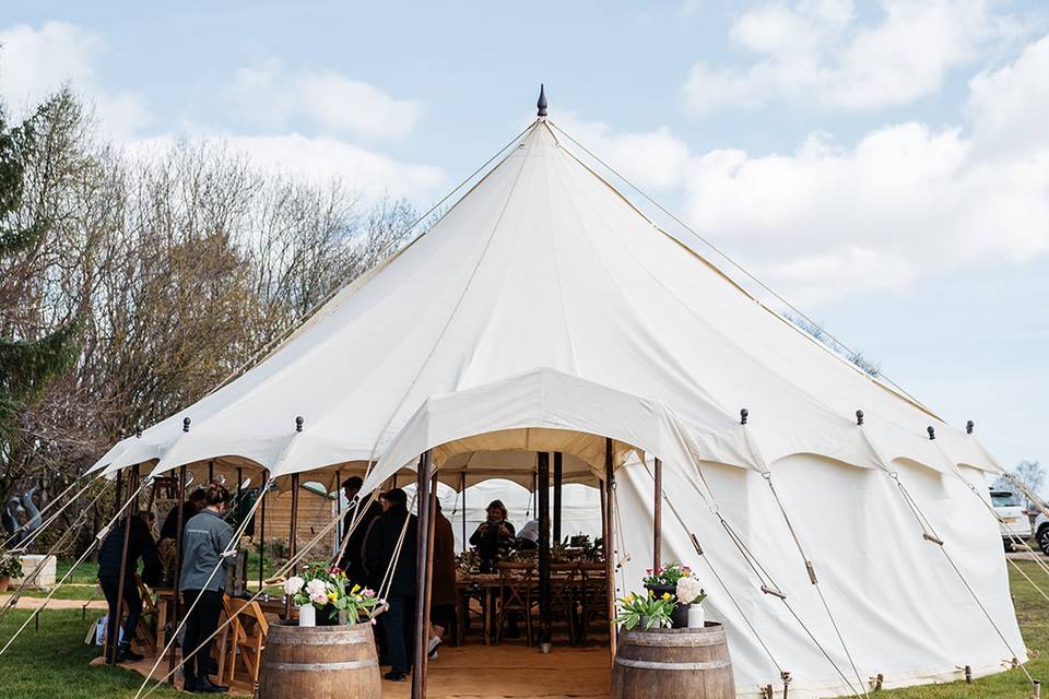 9x15m Petal Pole Marquee