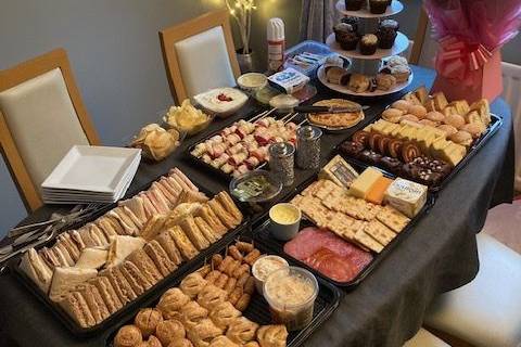 Intimate Buffet