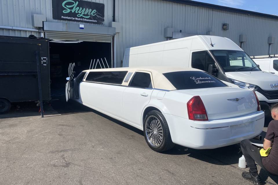 A small, hands-on chauffeur se