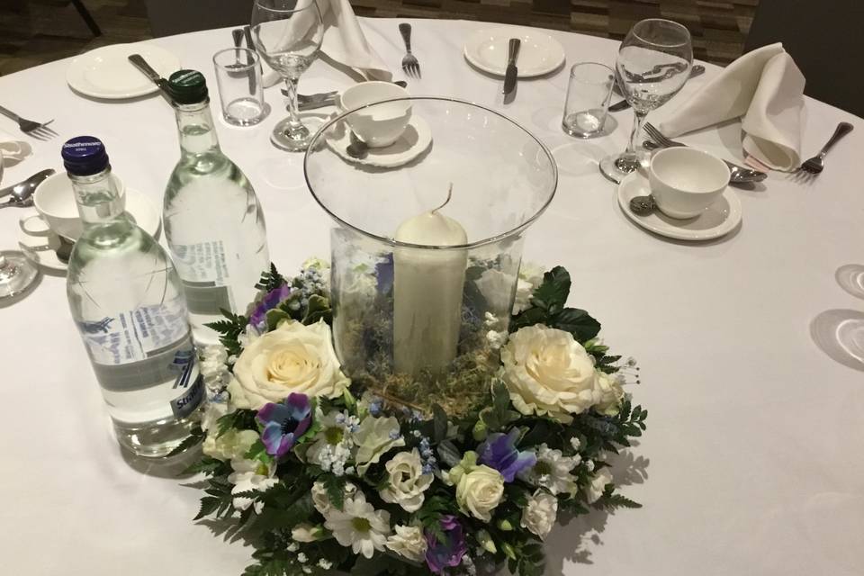 Traditional table centre
