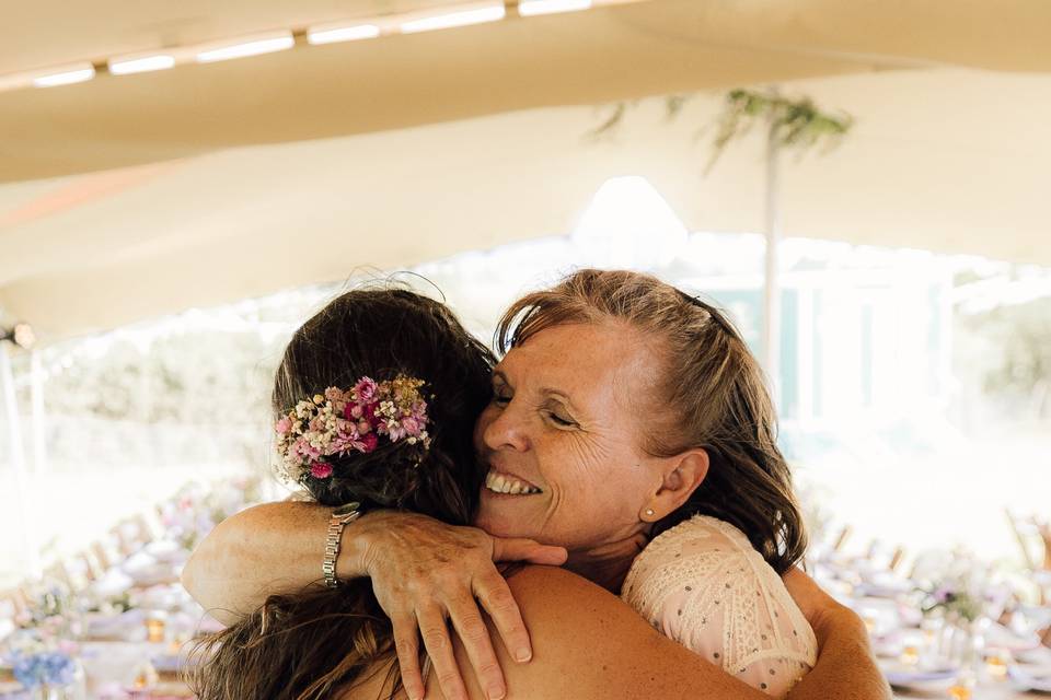 Anita Broad Celebrant hugging