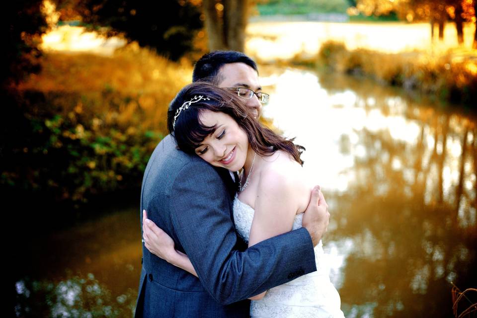 Bride in vintage car - Your Wedding Filmed