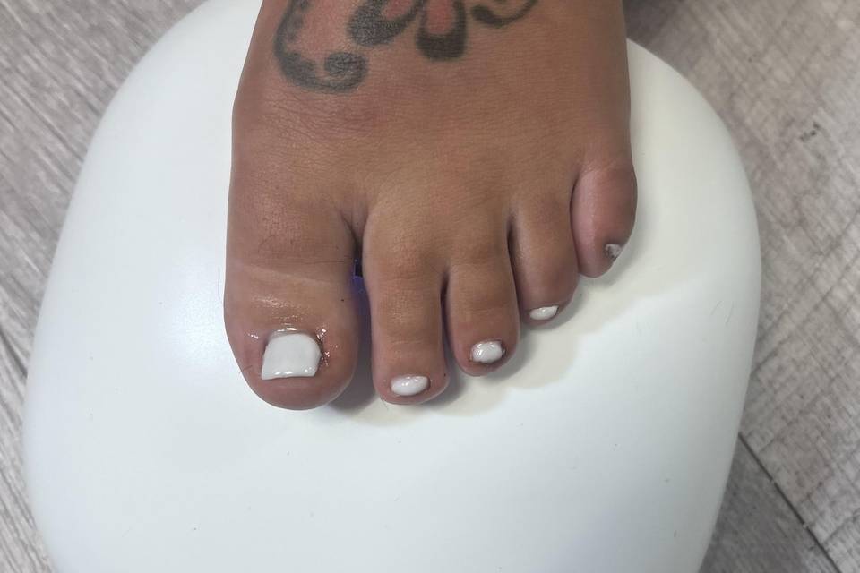 Classic white toes