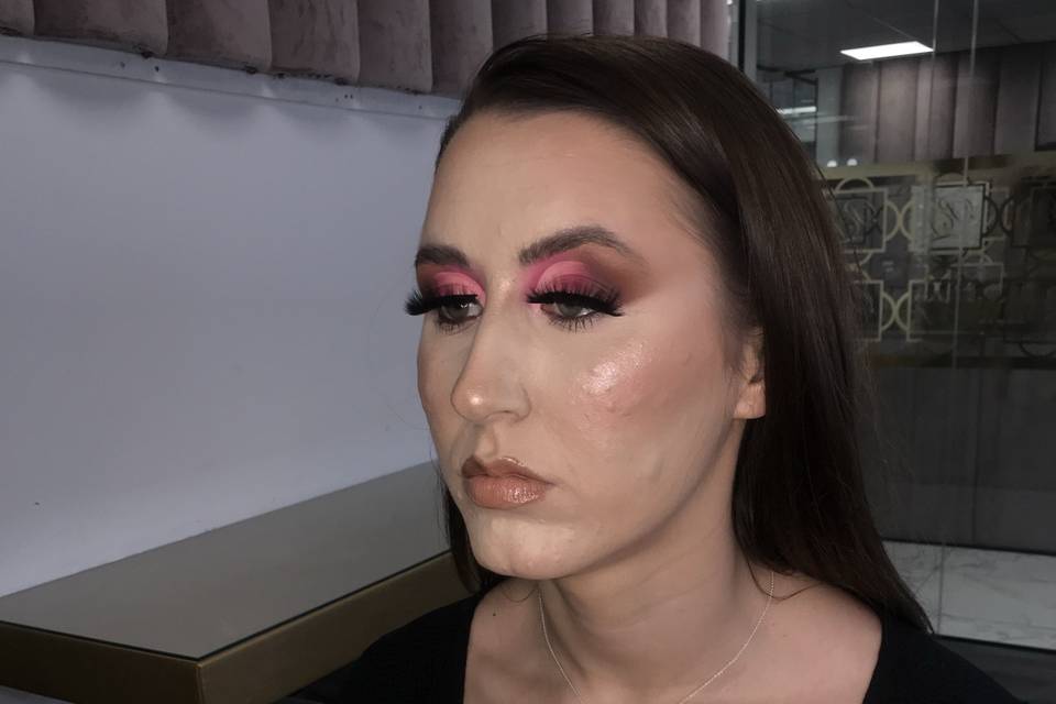 Pink cut crease