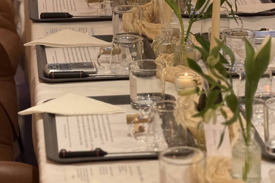 Table set up - close