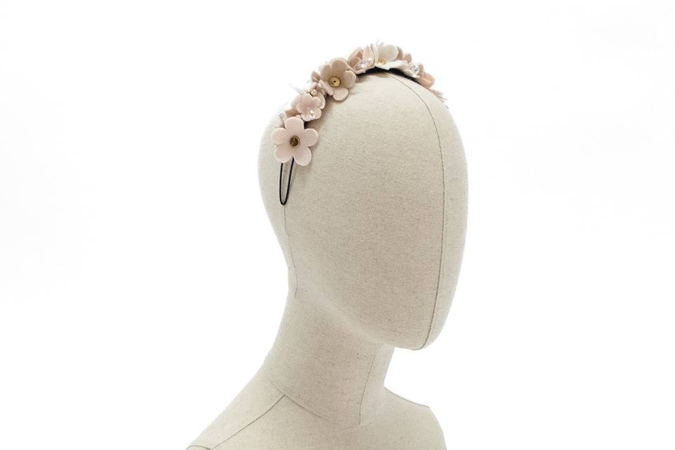 Daisy headband with crystals