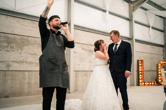 Singing Waiters Official