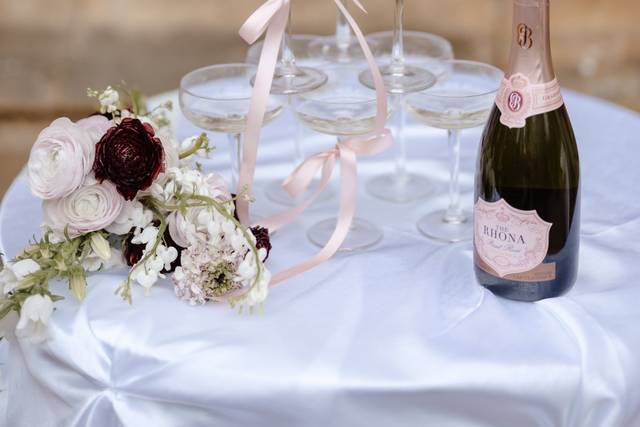Who doesn't love champagne