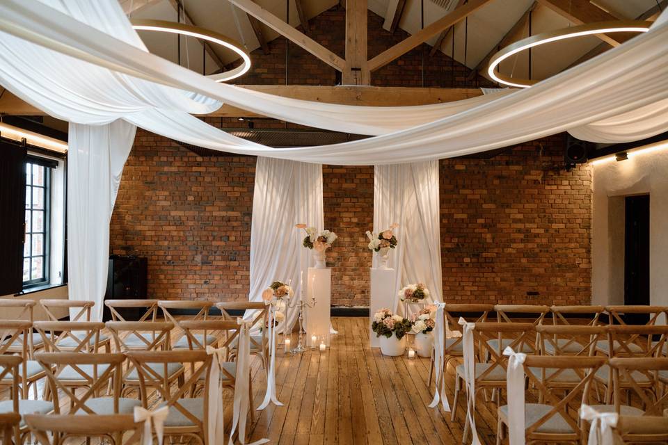 Venue: @thecastlefieldrooms Ph
