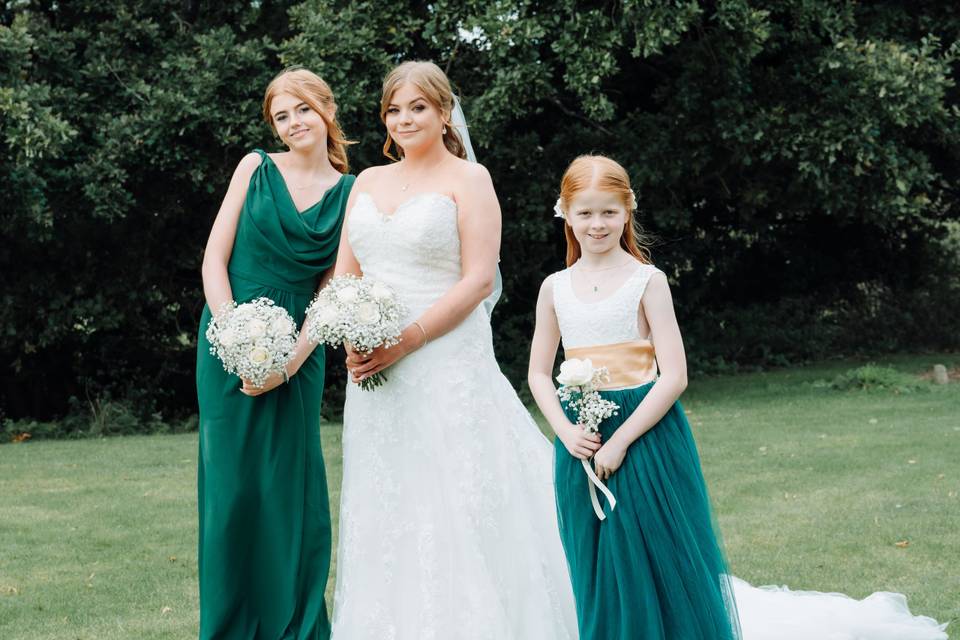 Bride and daughters DS