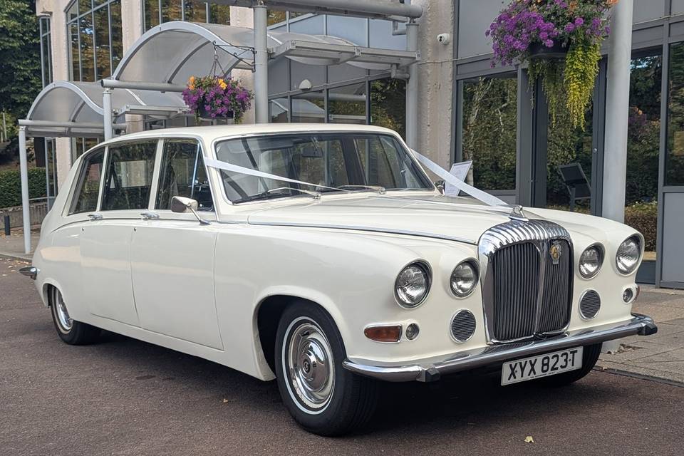 Daimler DS420