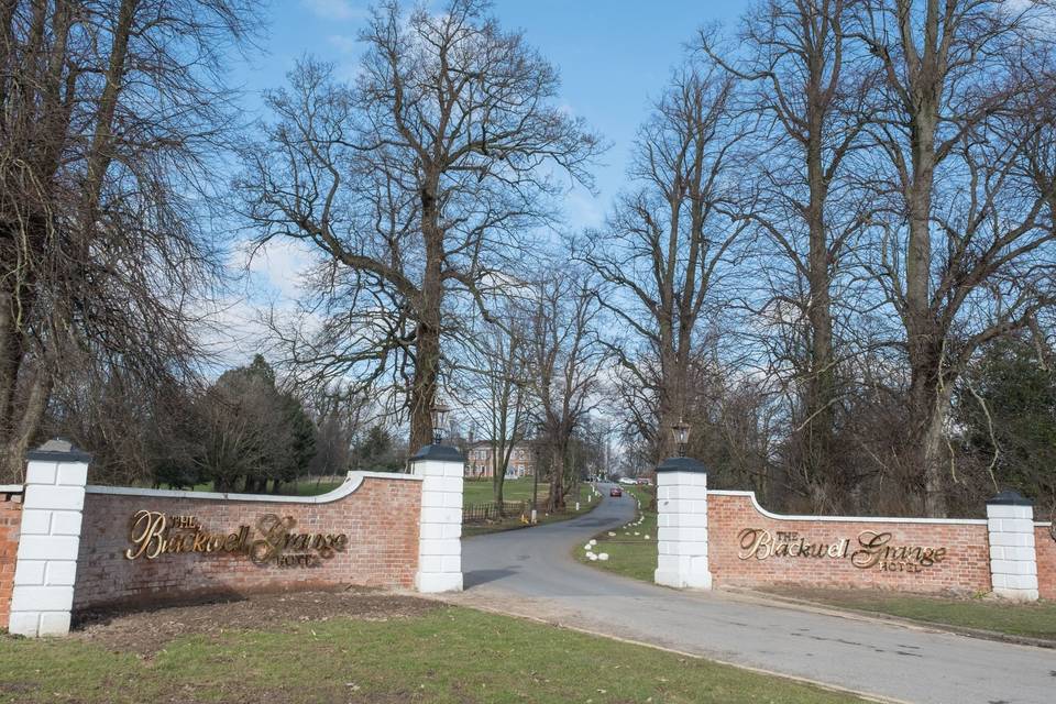 The drive leading to the Blackwell Grange Hotel