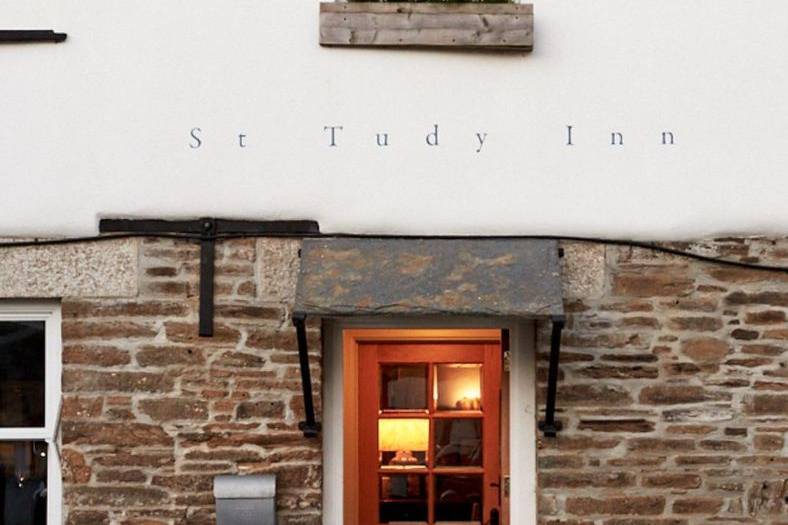 St Tudy Inn Bodmin, Cornwall - Updated prices | hitched.co.uk