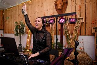 Jessica Stretton - Singer / Sax / DJ