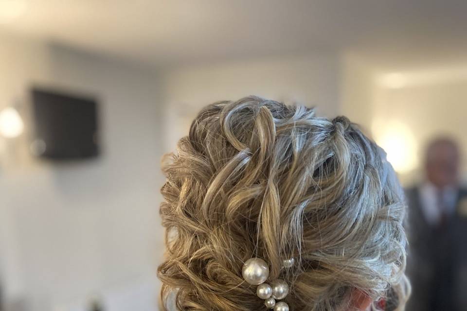 Bridesmaid hair