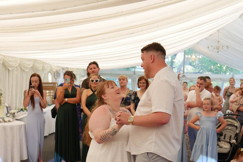 First dance for Mr&Mrs Fitzpat