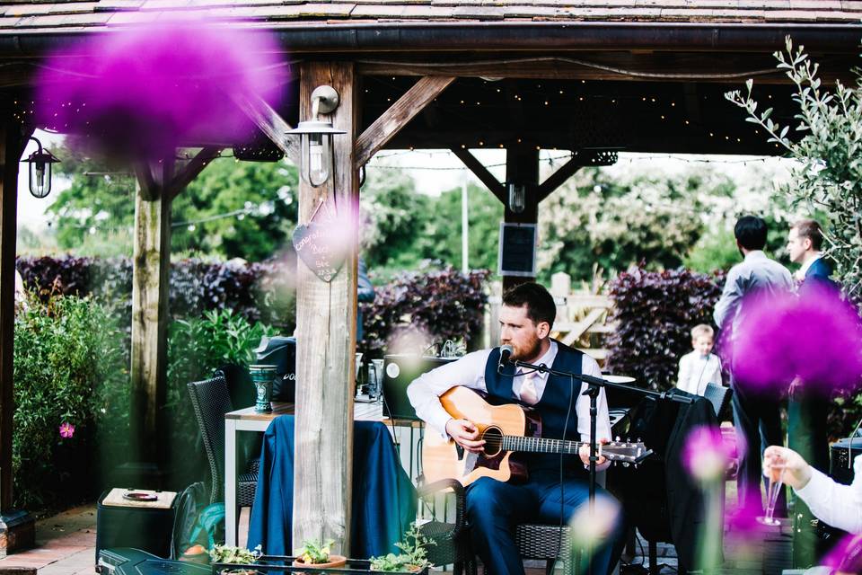 Outdoor musicians