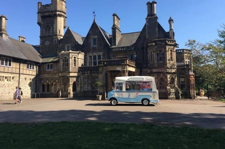 Silver Lining Events Co - Buttercup The Vintage Ice Cream Van
