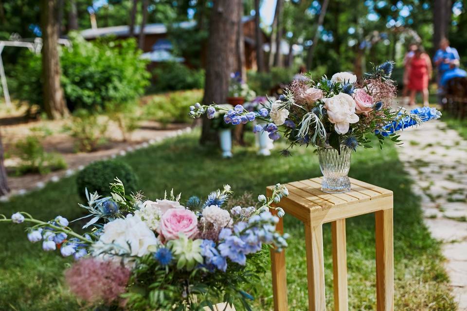 Flowers as a complement to the