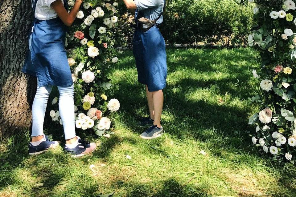 Creating an arch for a wedding