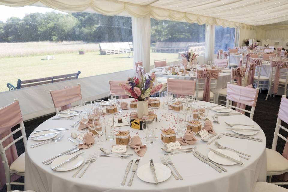 Marquee table