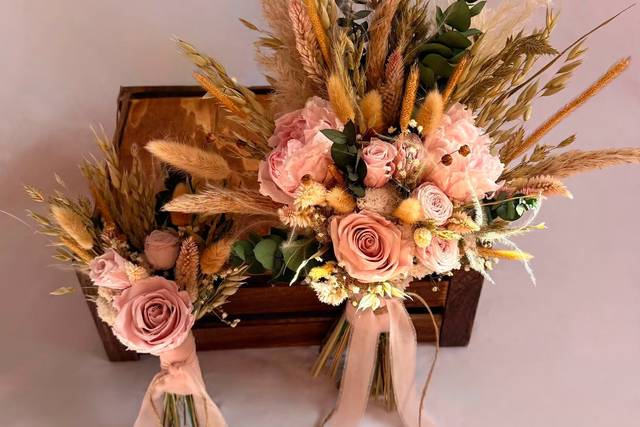 Dried& preserved florals ✨