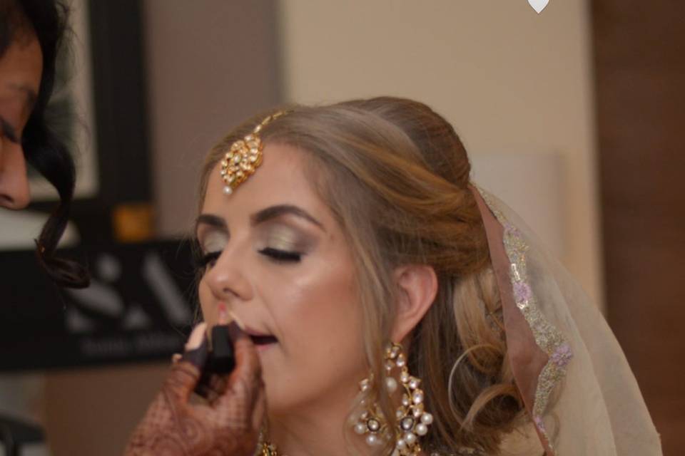 Sonia Abbas Professional Makeup Artist and Hair Stylist