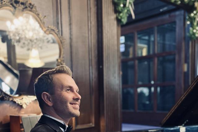 Black Tie Wedding Pianist