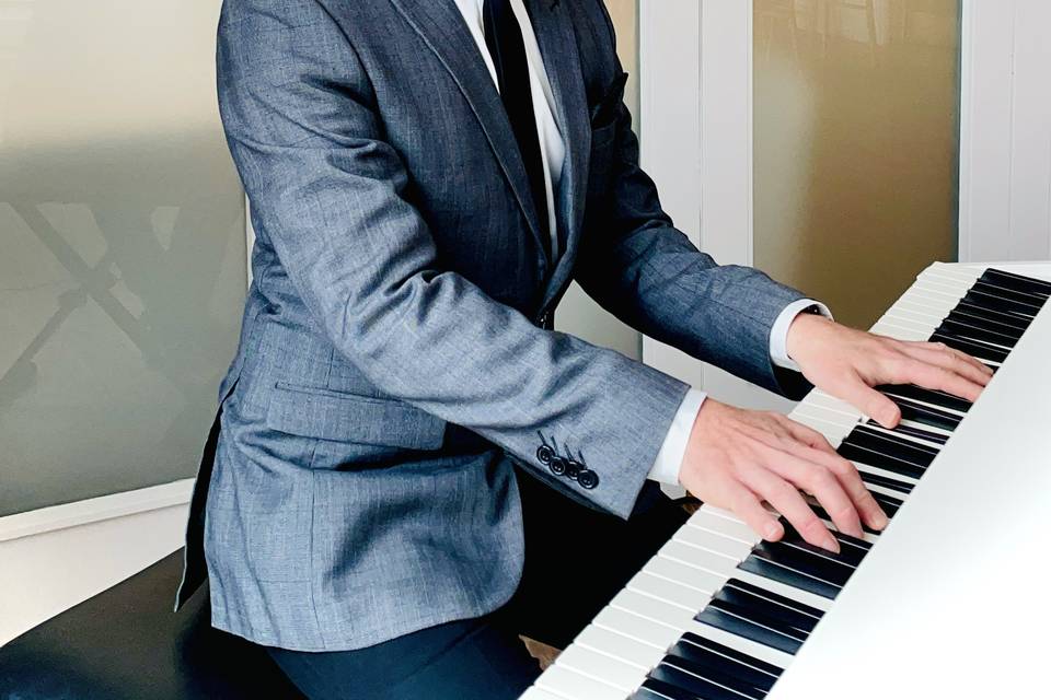 Broadaoks Wedding Pianist