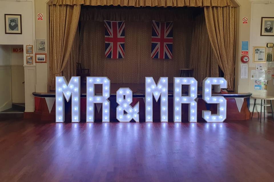 Mr & Mrs light-up letters