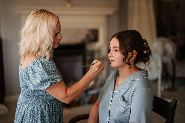 Indulge Beauty & Make up