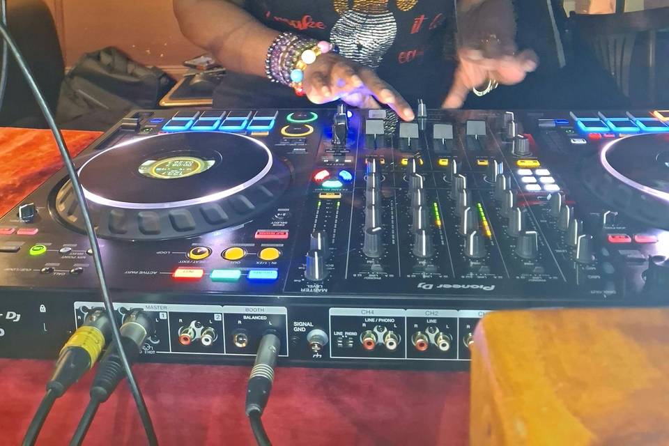 Dj OTB