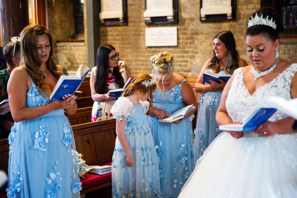 Hymns during the wedding