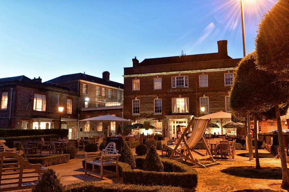 Garden and hotel at night