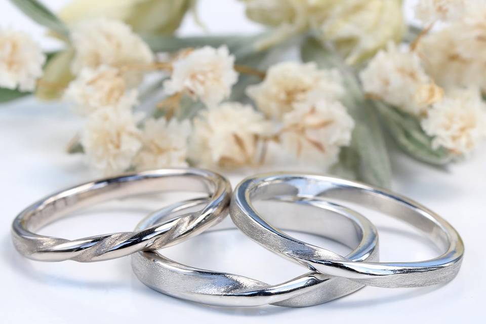 Lilia Nash Wedding Rings