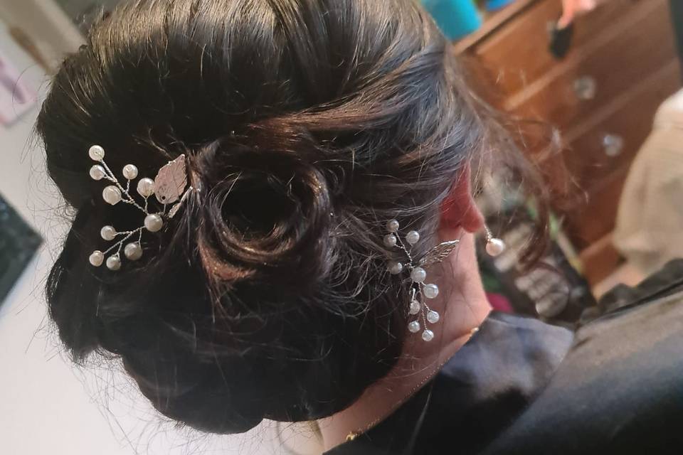 Floral up do