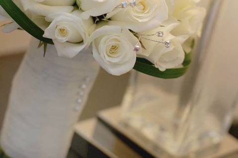 White compact roses