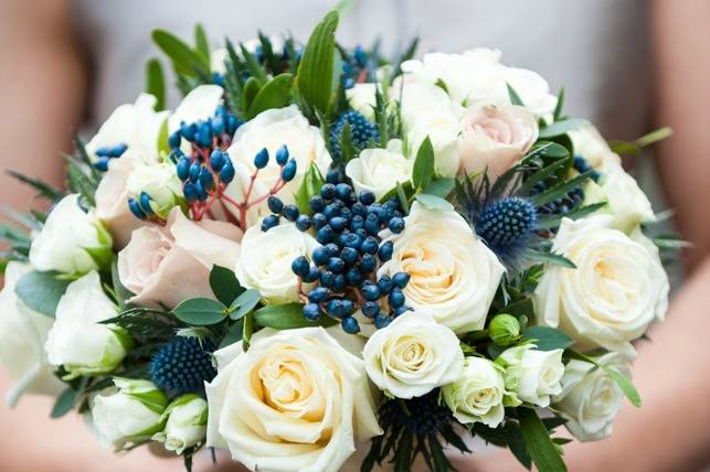 Rose and thistle bouquet