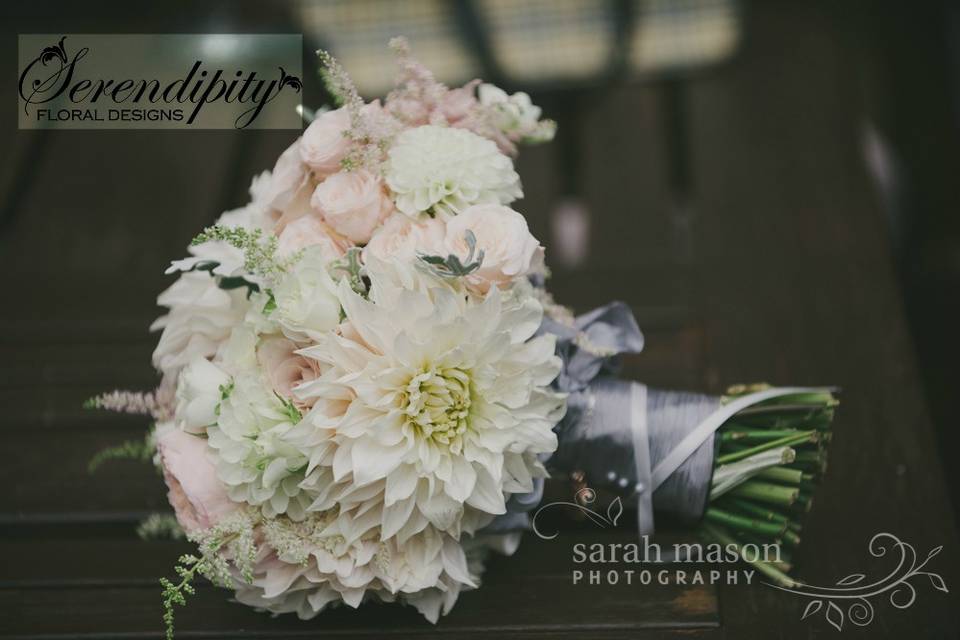 Dahlia & rose brides bouquet