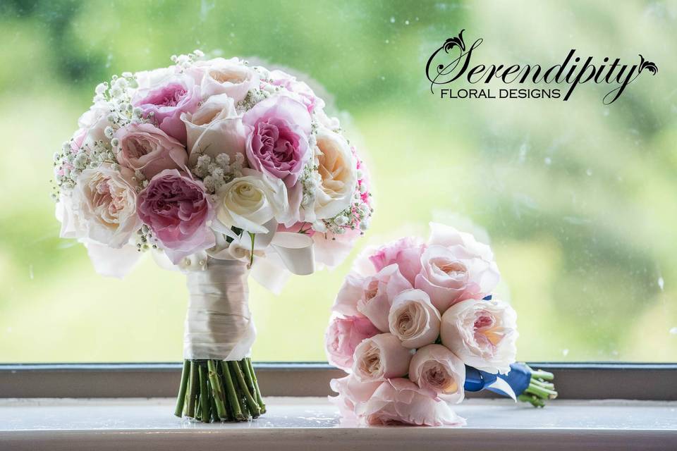Pink & ivory bridal flowers