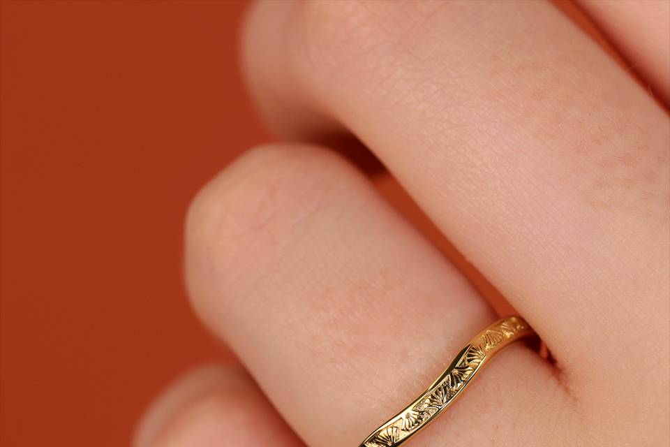 Dainty gold band